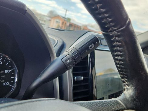 Used 2022 Ford F350 Lariat w/ Lariat Ultimate Package image 10