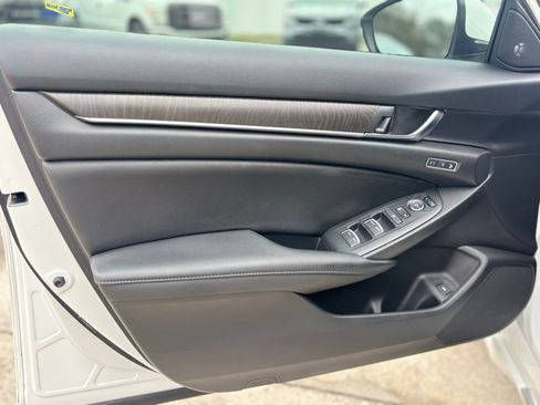 Used 2020 Honda Accord EX-L image 10
