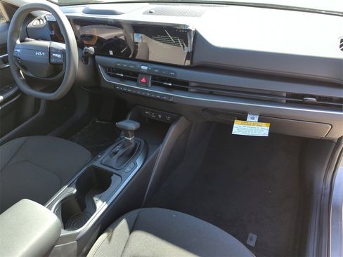 New 2026 Kia K4 LXS image 11