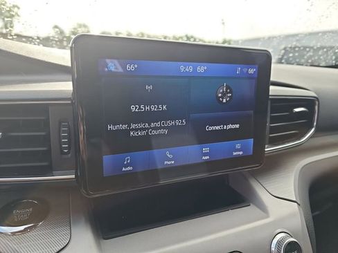 Used 2023 Ford Explorer XLT w/ Equipment Group 202A RWD image 19