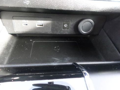 Used 2024 Mitsubishi Outlander SE image 14