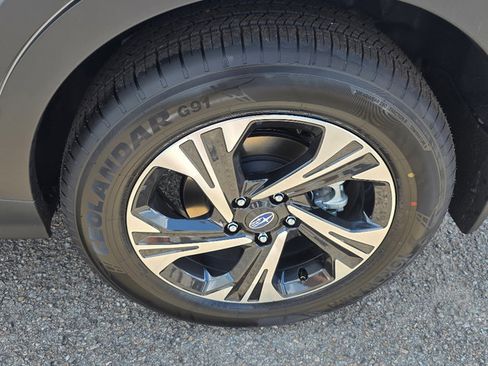 Used 2025 Subaru Crosstrek 2.0i Premium image 6