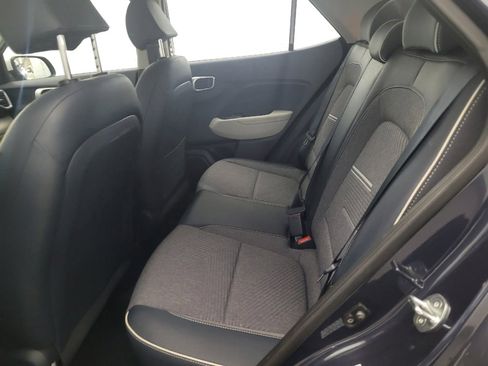 Used 2023 Hyundai Venue Limited w/ Cargo Package FWD image 18