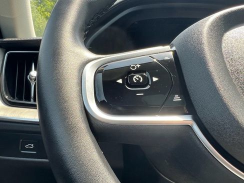 Certified 2025 Volvo XC60 B5 Ultra w/ Protection Package Premier AWD/4WD image 10