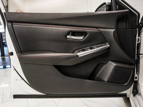 Used 2022 Nissan Sentra SR FWD image 18