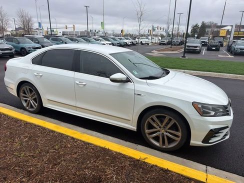 Used 2017 Volkswagen Passat 1.8T R-Line image 12