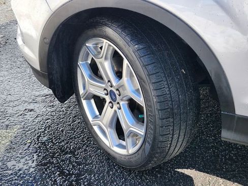 Certified 2019 Ford Escape Titanium image 34