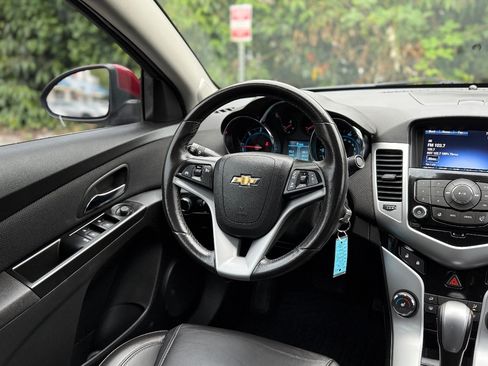 Used 2014 Chevrolet Cruze Diesel FWD image 21