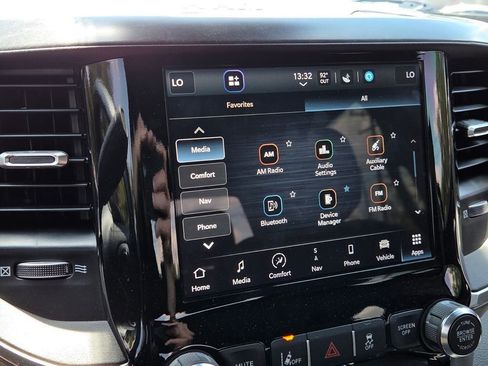 Used 2024 RAM 3500 Big Horn w/ Night Edition AWD/4WD image 30