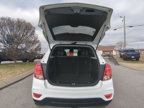 Used 2022 Chevrolet Trax LS w/ Tint and Cruise Package image 27