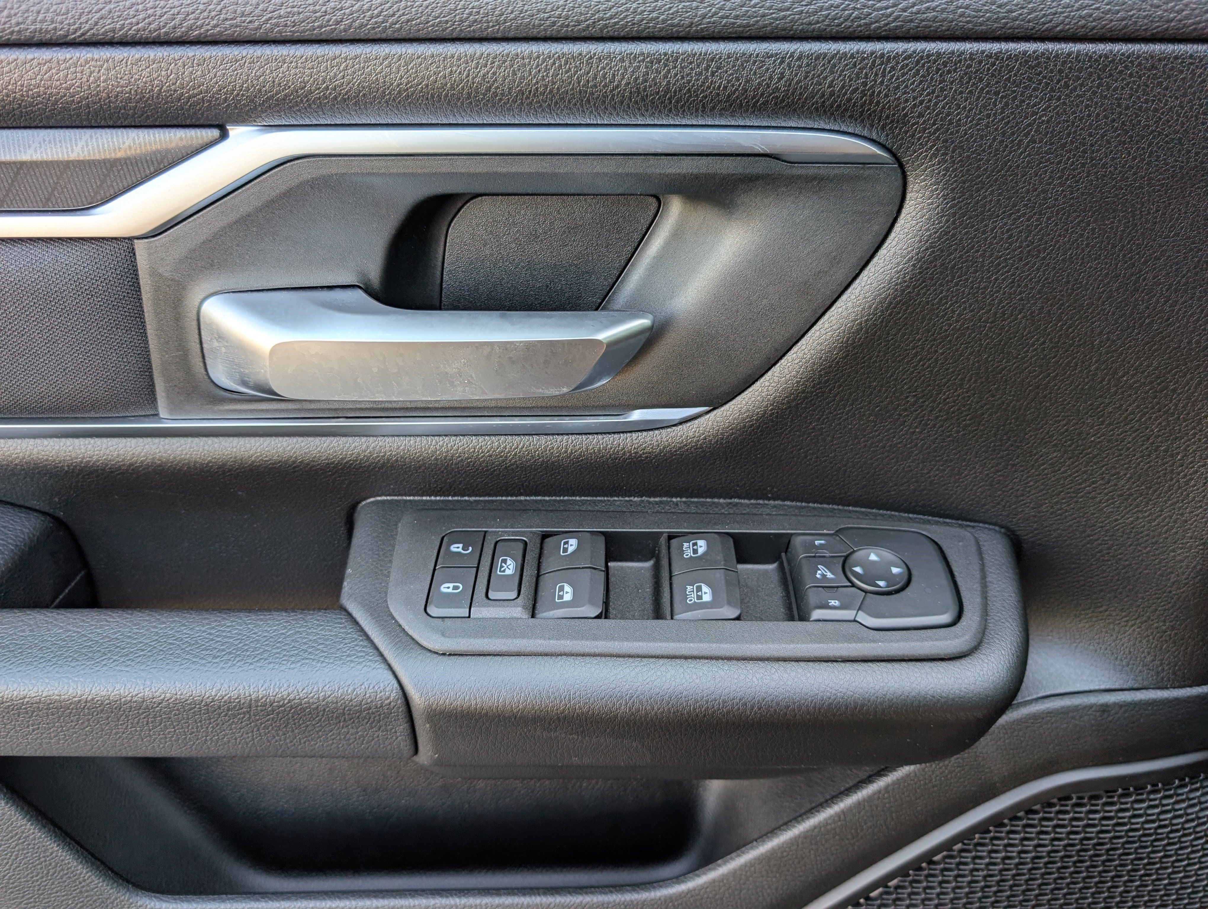 Used 2025 RAM 1500 Big Horn AWD/4WD image 15