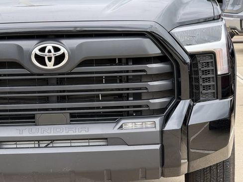 Used 2025 Toyota Tundra SR5 AWD/4WD image 8