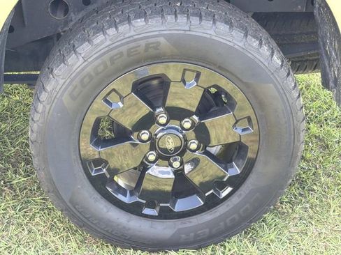 Used 2021 Ford Ranger XLT w/ Equipment Group 301A Mid AWD/4WD image 16