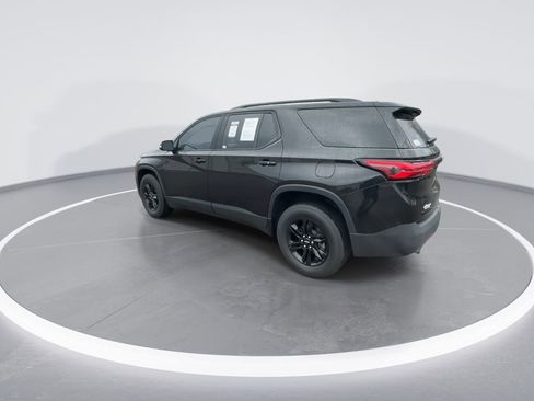 Used 2023 Chevrolet Traverse LT FWD image 6