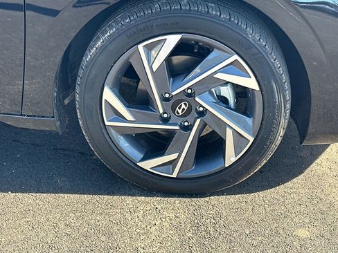 New 2025 Hyundai Elantra Sport image 12