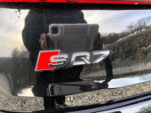 Used 2022 Audi SQ7 Premium Plus w/ SQ7 Executive Package image 8