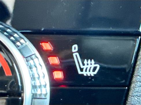 New 2025 Mitsubishi Outlander SE image 21