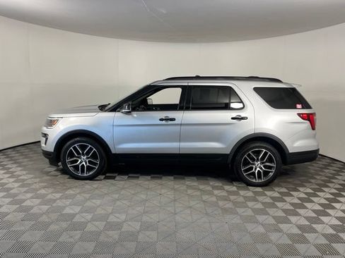 Used 2019 Ford Explorer Sport AWD/4WD image 4