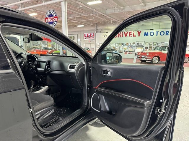 Used 2018 Jeep Compass Sport w/ Tech Group AWD/4WD image 45