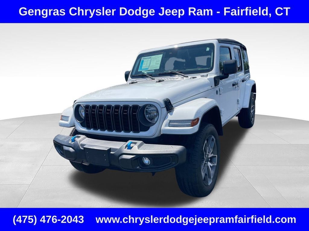 Certified 2024 Jeep Wrangler Unlimited w/ Convenience Group AWD/4WD image 3