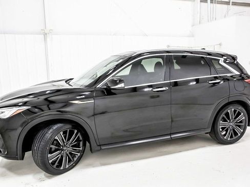 Used 2021 INFINITI QX50 Luxe w/ Appearance Package image 3