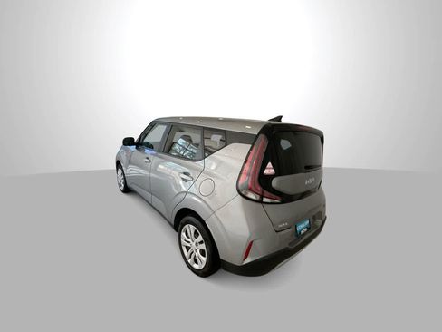 Used 2023 Kia Soul LX FWD image 6