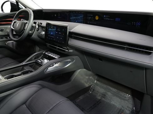 New 2026 Lincoln Nautilus Reserve AWD/4WD image 15