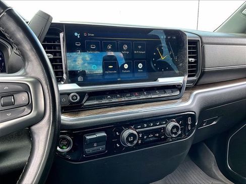 Used 2023 Chevrolet Silverado 1500 RST AWD/4WD image 18