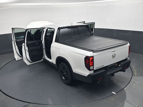 Certified 2023 Honda Ridgeline Black Edition image 38