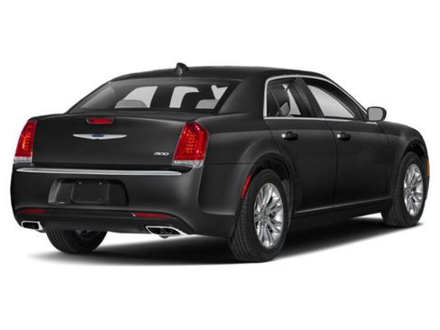 Certified 2021 Chrysler 300 Touring w/ Sport Appearance Package image 5