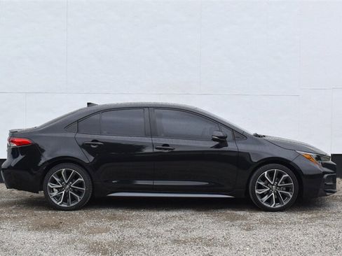 Used 2021 Toyota Corolla SE FWD image 6