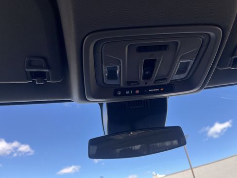 Used 2025 Chevrolet Silverado 2500 LT image 30