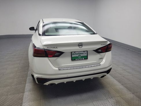 Used 2019 Nissan Altima 2.5 Platinum image 6