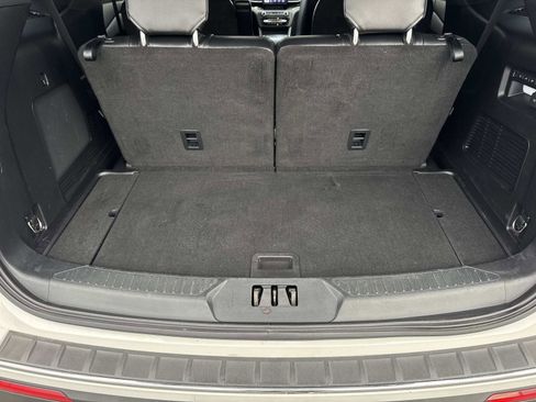 Used 2020 Ford Explorer Limited image 22