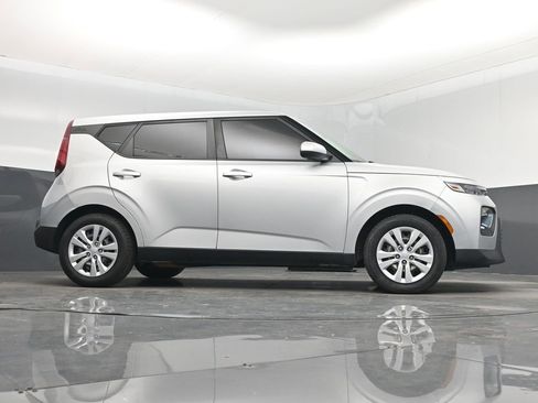 Used 2020 Kia Soul LX image 52
