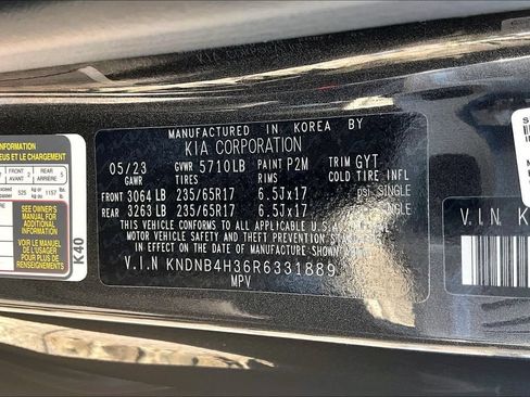 Used 2024 Kia Carnival LX FWD image 18