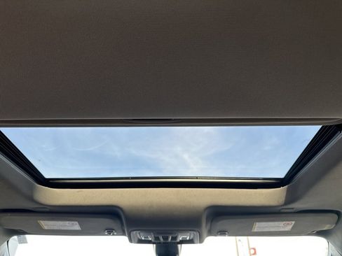 Used 2020 GMC Sierra 3500 Denali w/ Denali Ultimate Package image 15