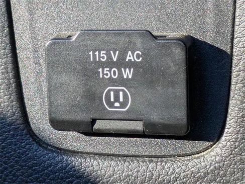 Certified 2015 Jeep Wrangler Unlimited Rubicon w/ Dual Top Group image 25