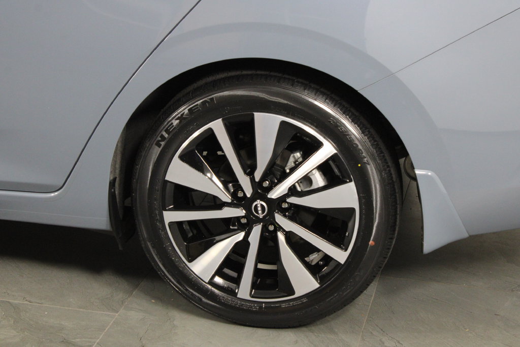 Certified 2024 Nissan Sentra SV w/ SV Premium Package FWD image 15