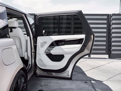 Used 2026 Land Rover Range Rover Long Wheelbase SE image 23