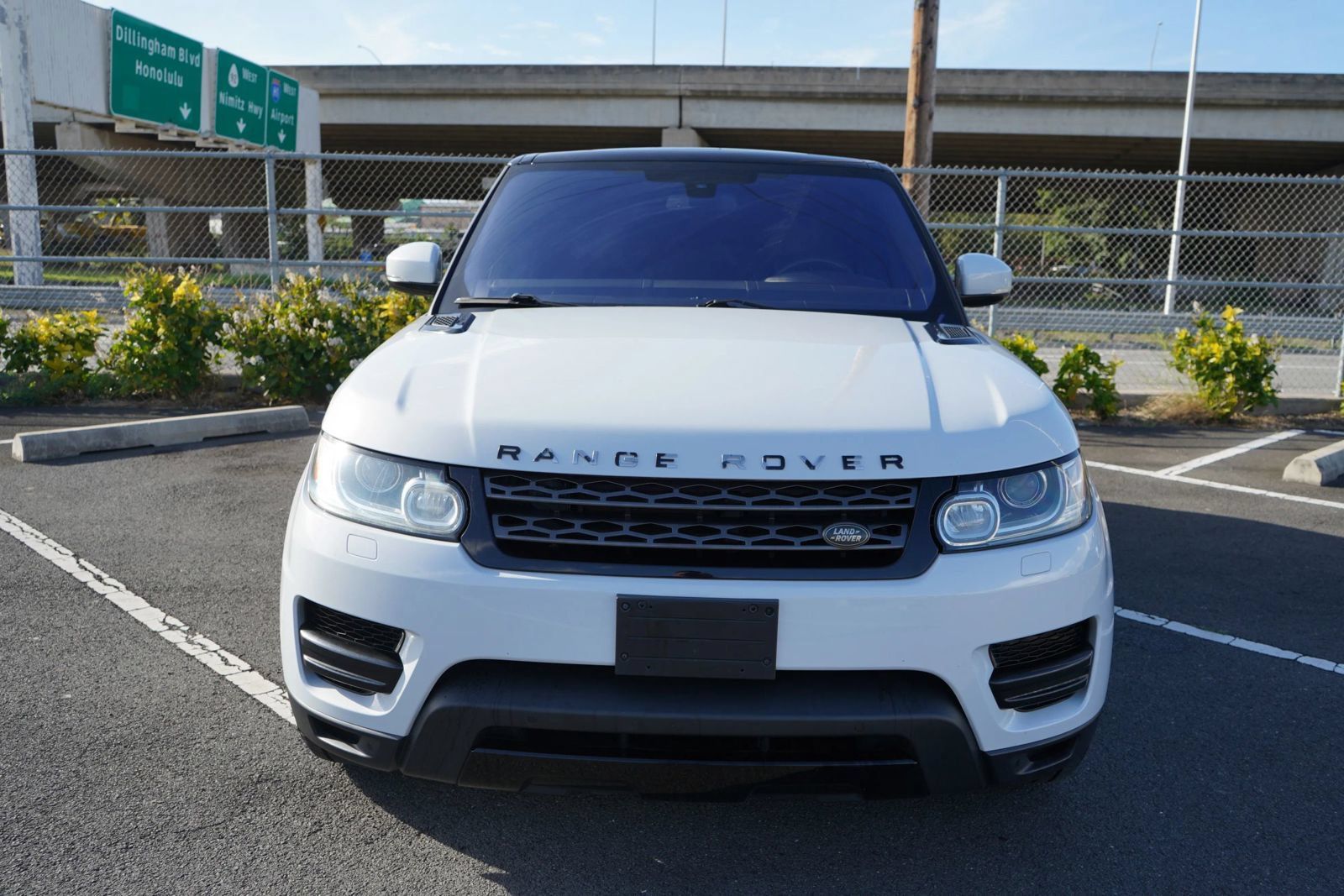 Used 2016 Land Rover Range Rover Sport SE AWD/4WD image 3