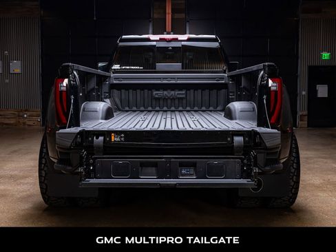 Used 2026 GMC Sierra 3500 Denali Ultimate image 9
