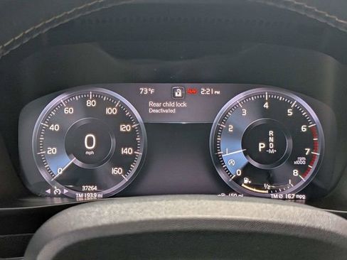 Used 2020 Volvo XC40 T5 R-Design w/ Protection Package Premier AWD/4WD image 16