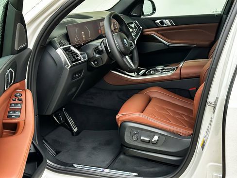 New 2026 BMW X5 xDrive50e w/ M Sport Package image 10