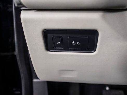 Used 2021 Jaguar F-PACE S image 36