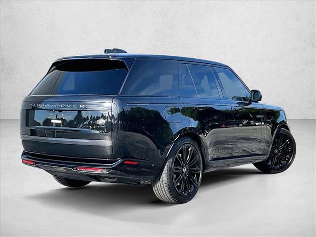 Used 2023 Land Rover Range Rover SE AWD/4WD image 2