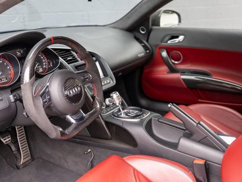 Used 2010 Audi R8 V10 image 23