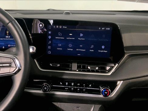 Used 2026 Chevrolet Equinox LT FWD image 6