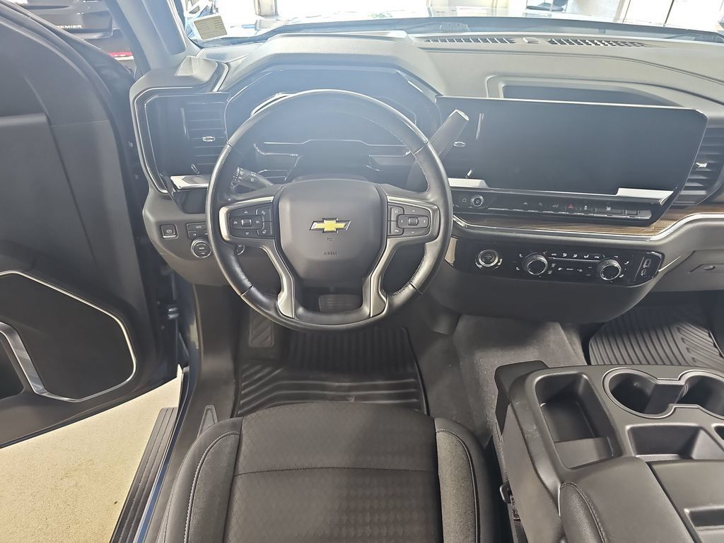 Certified 2024 Chevrolet Silverado 1500 LT AWD/4WD image 19