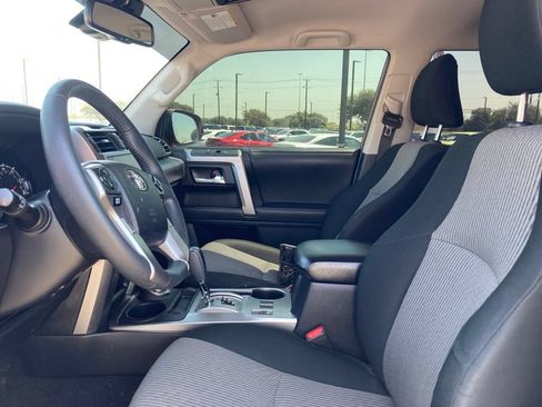 Used 2023 Toyota 4Runner SR5 AWD/4WD image 10